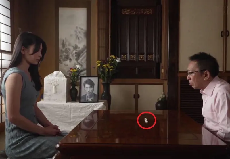 Một ngày sau tang lễ người chồng, bạn gái của con trai đã bị bố người chồng ép nắc không bao đến mang thai